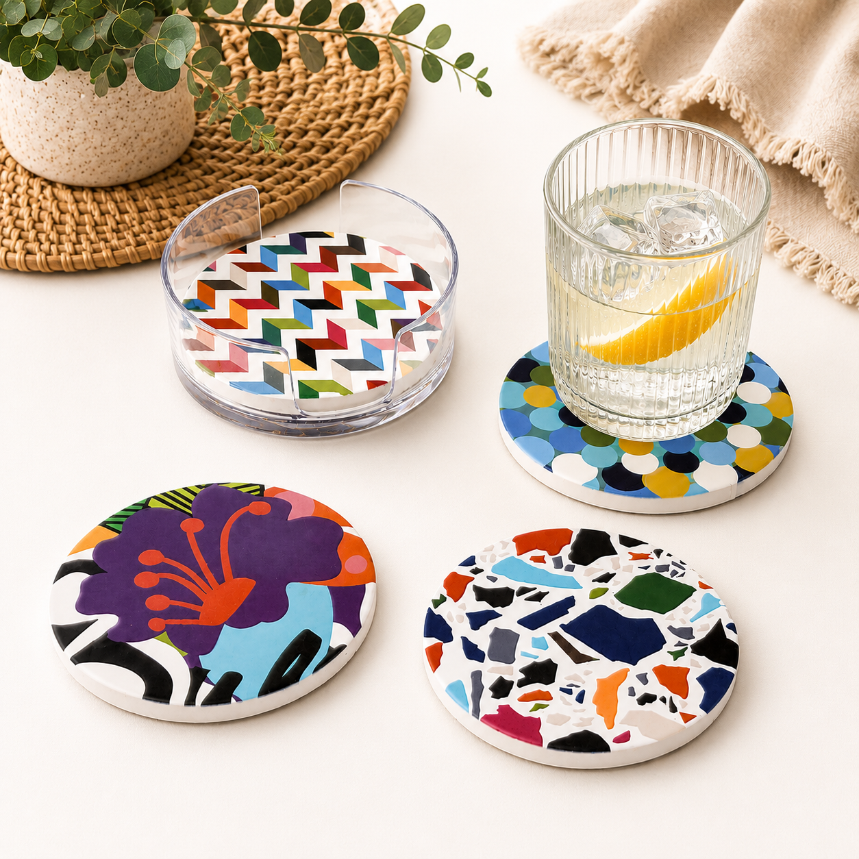 Set of 4 Round Coasters “Art” – 10 cm