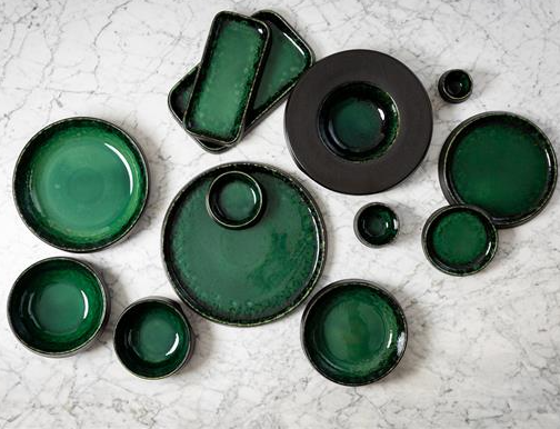 Round Black and Green Dinner Plate, Stoneware, 27 cm Modern Tableware