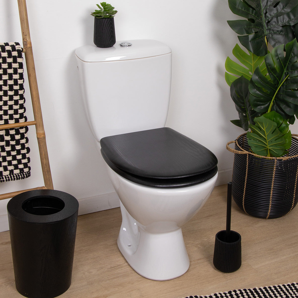 Molded Flat Toilet Seat Black Wood-Style Minimalist Bathroom Accessory