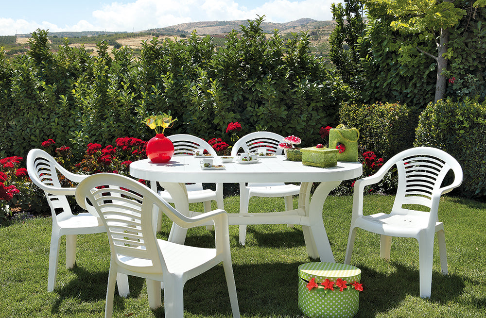 Romeo Oval Table - Durable Plastic Outdoor Design