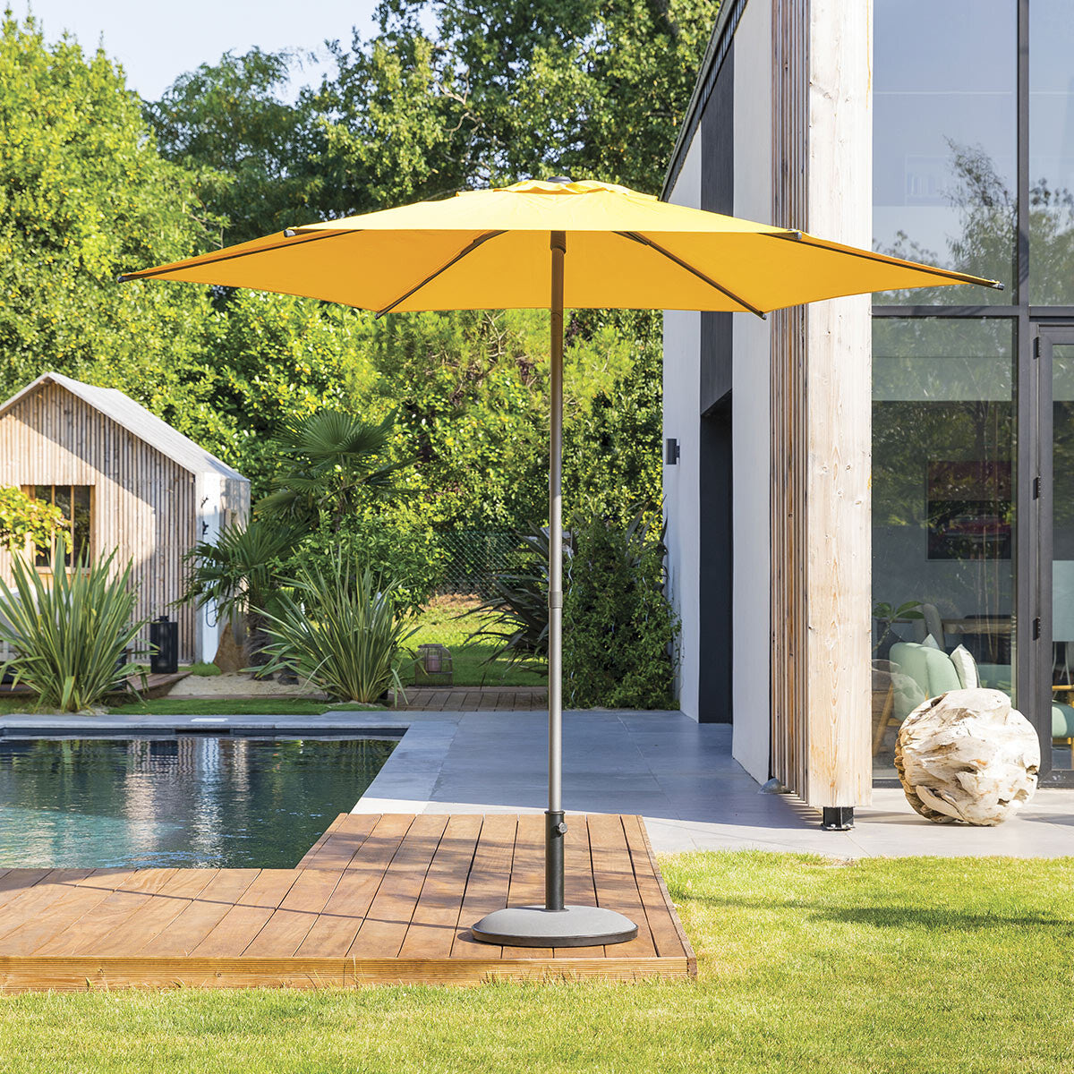 SOYA UMBRELLA - Durable Outdoor Sunshade with Tilt System