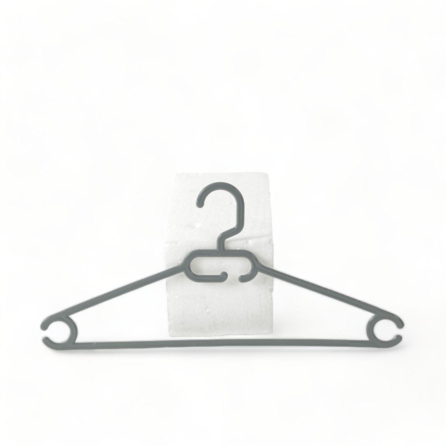 Lea Plastic Clothes Hanger