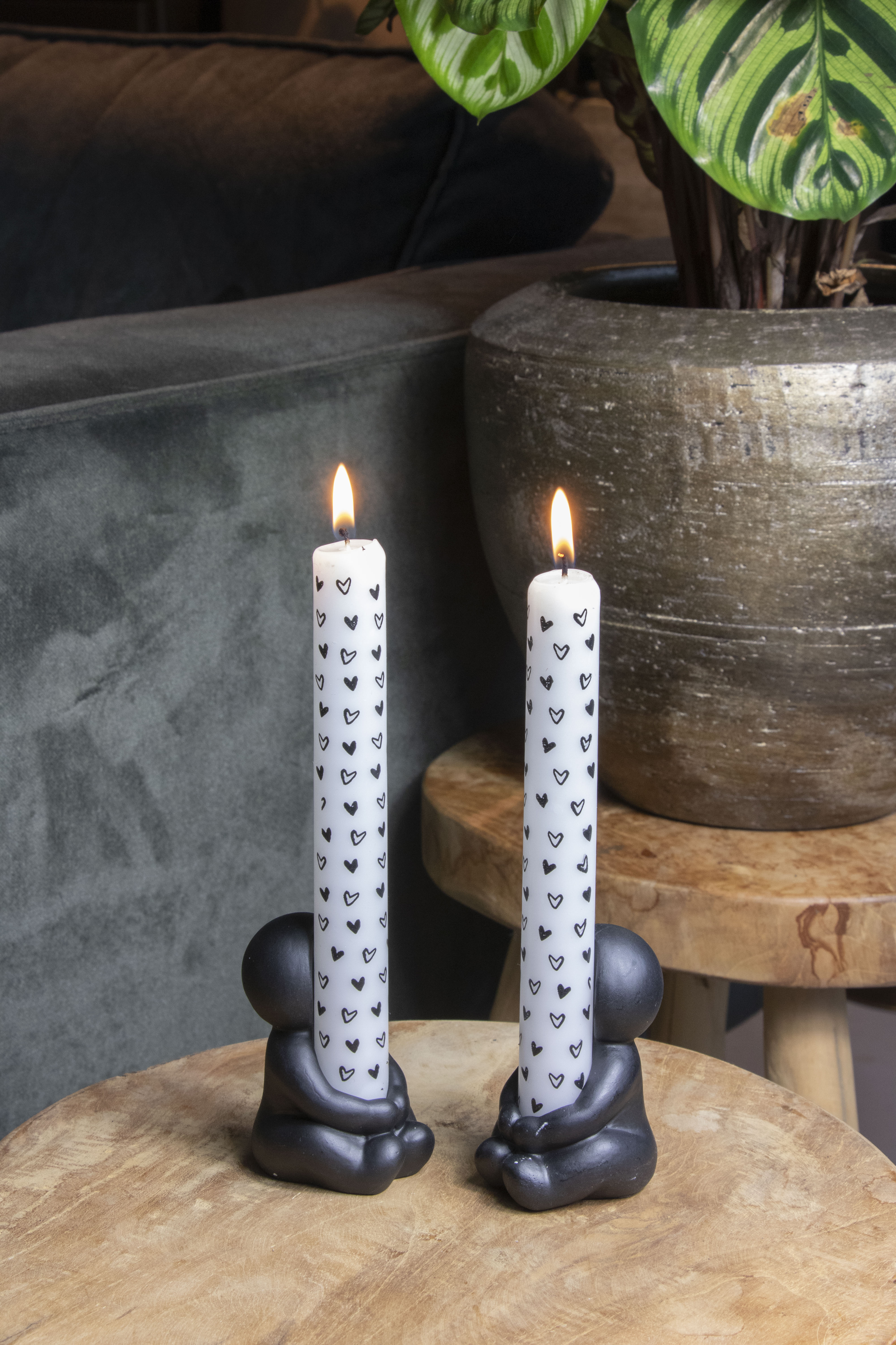 Hug Candle Holder with Black Hearts Design