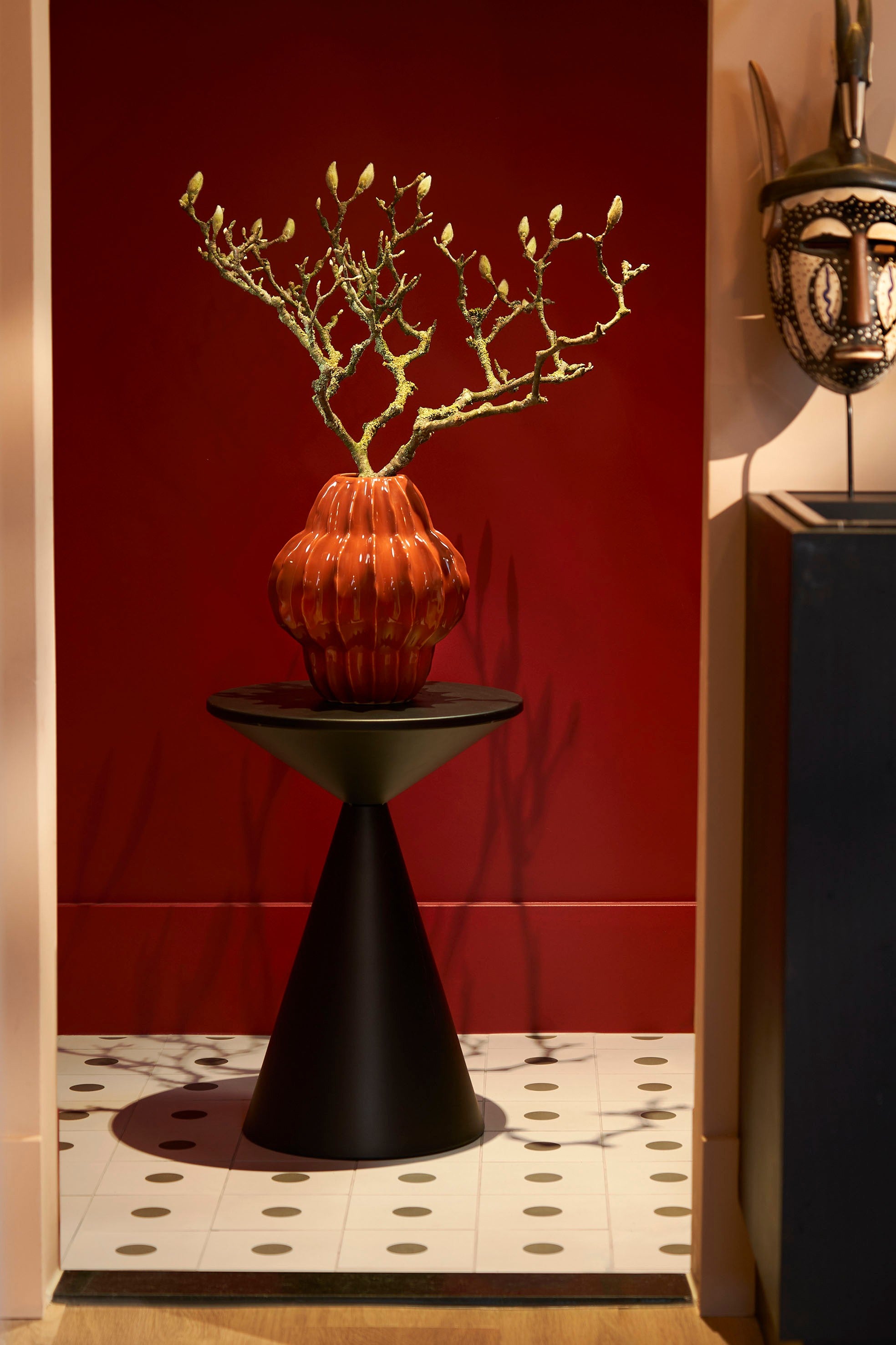 Royale Side Table for Small Spaces - High-Quality Metal, Black