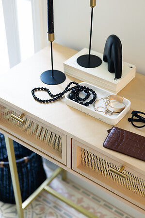 Léa Rectangular White Tray — Polyresin Marble-Effect Decorative Tray