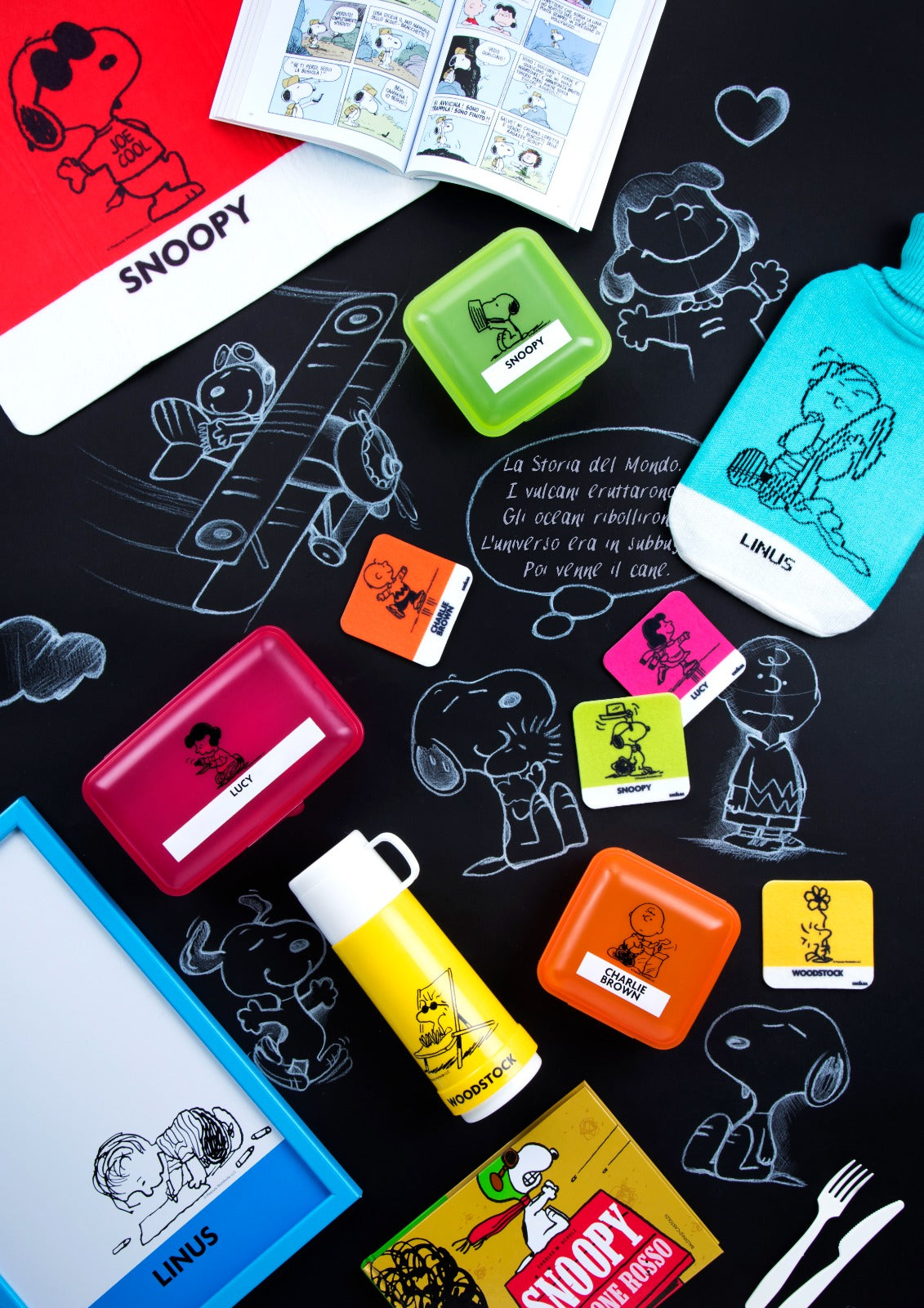 "PEANUTS" Rectangular Food Container with Snoopy Motif