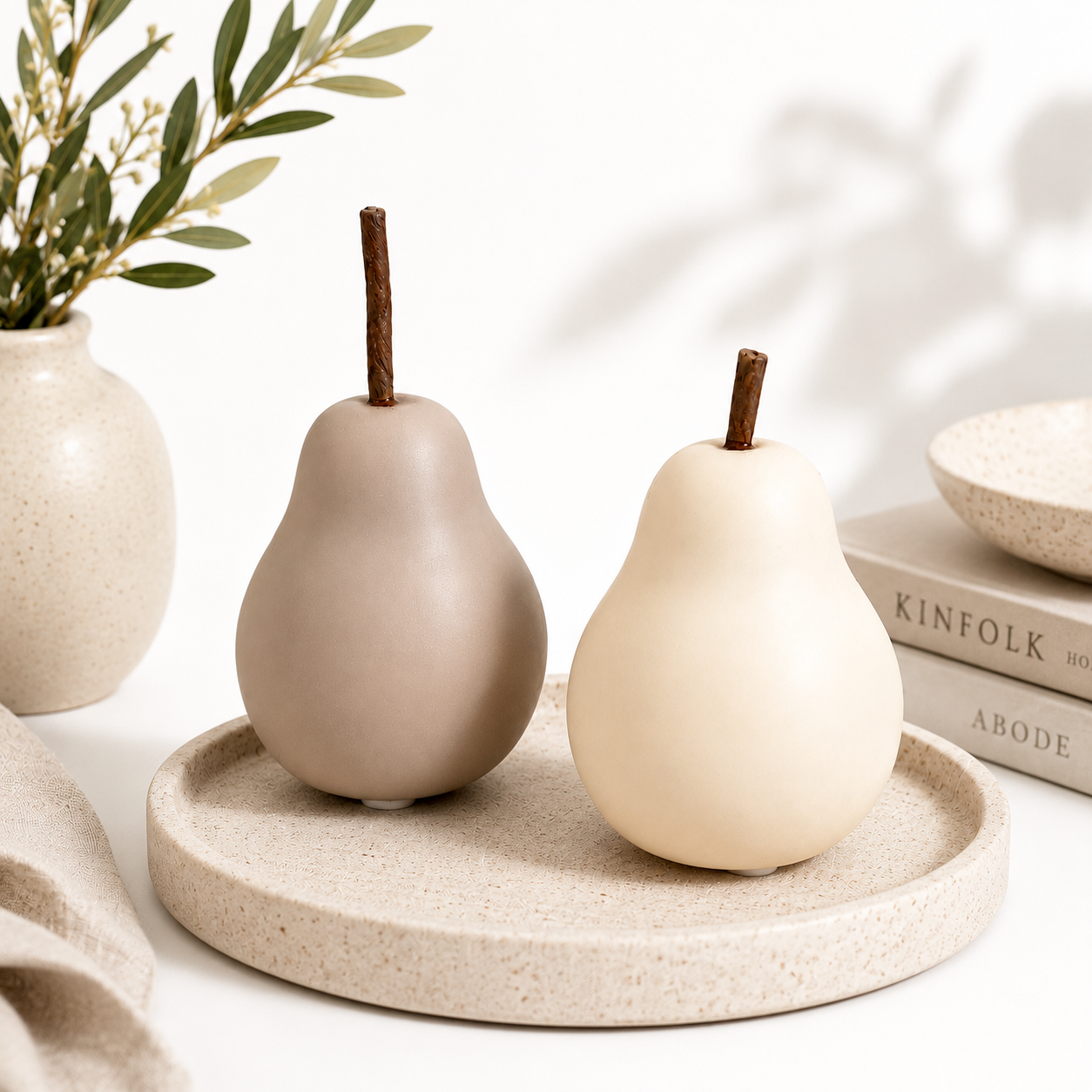 Porcelain Pear – 10 cm