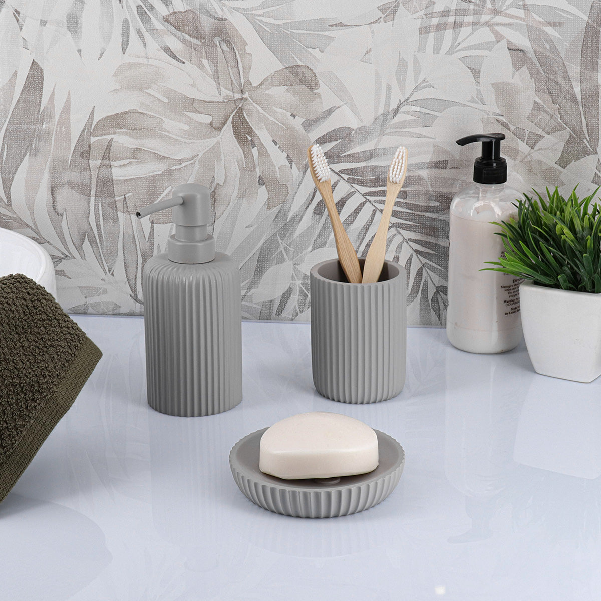 Soap Dispenser with Stripes Polyresin 230ml Modern Bathroom Accessory