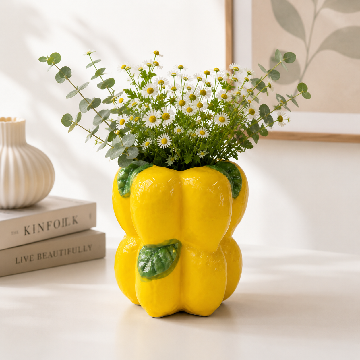 Porcelain Lemon Vase – Ø10 × H14 cm