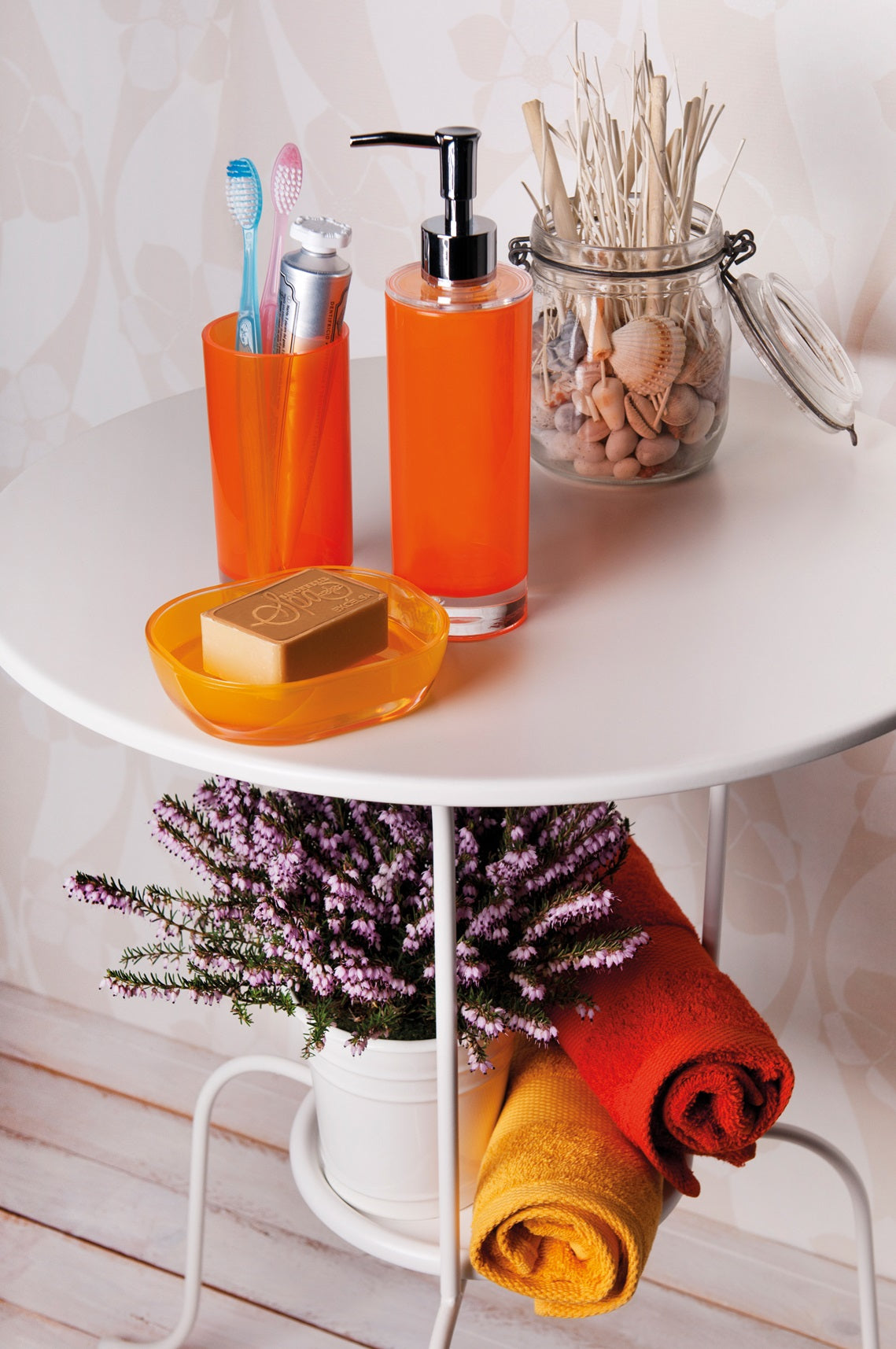 Linea Bagno Lotion Dispenser, Red Polys Tyrol Bathroom Accessory