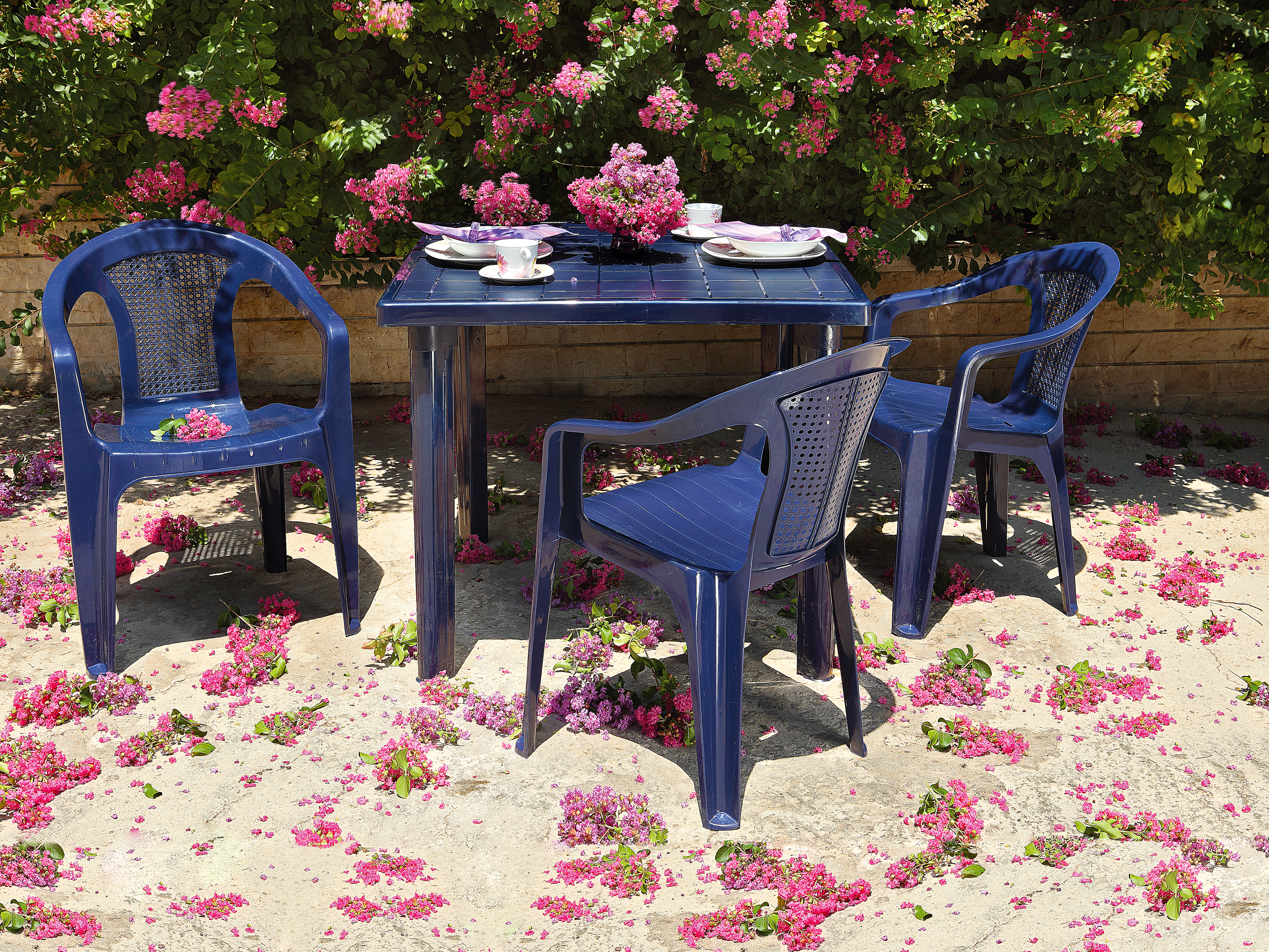 Alva Square Table - Durable Indoor/Outdoor Use