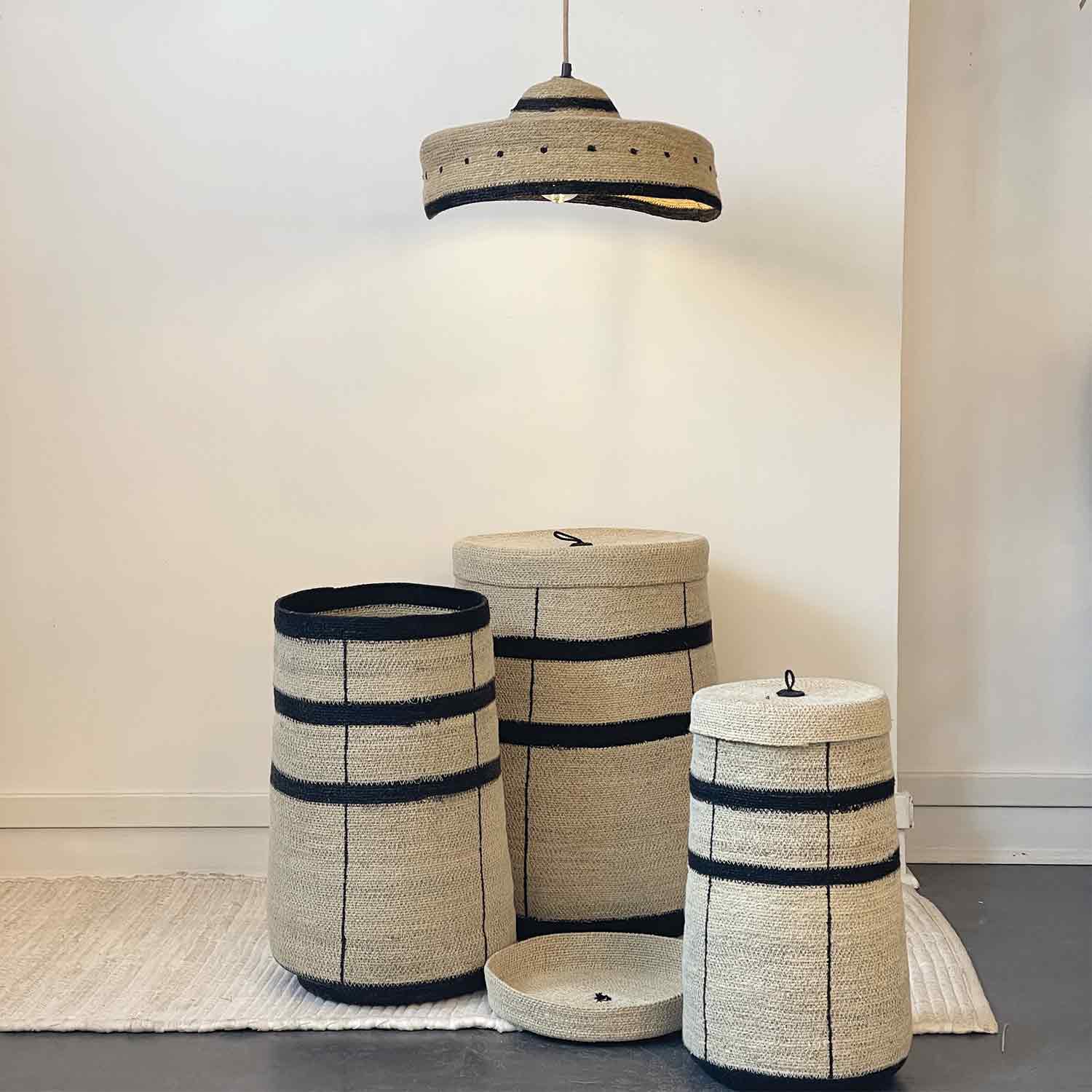 Set of 3 Primitive Baskets Natural Rushing Black Decorative Storage