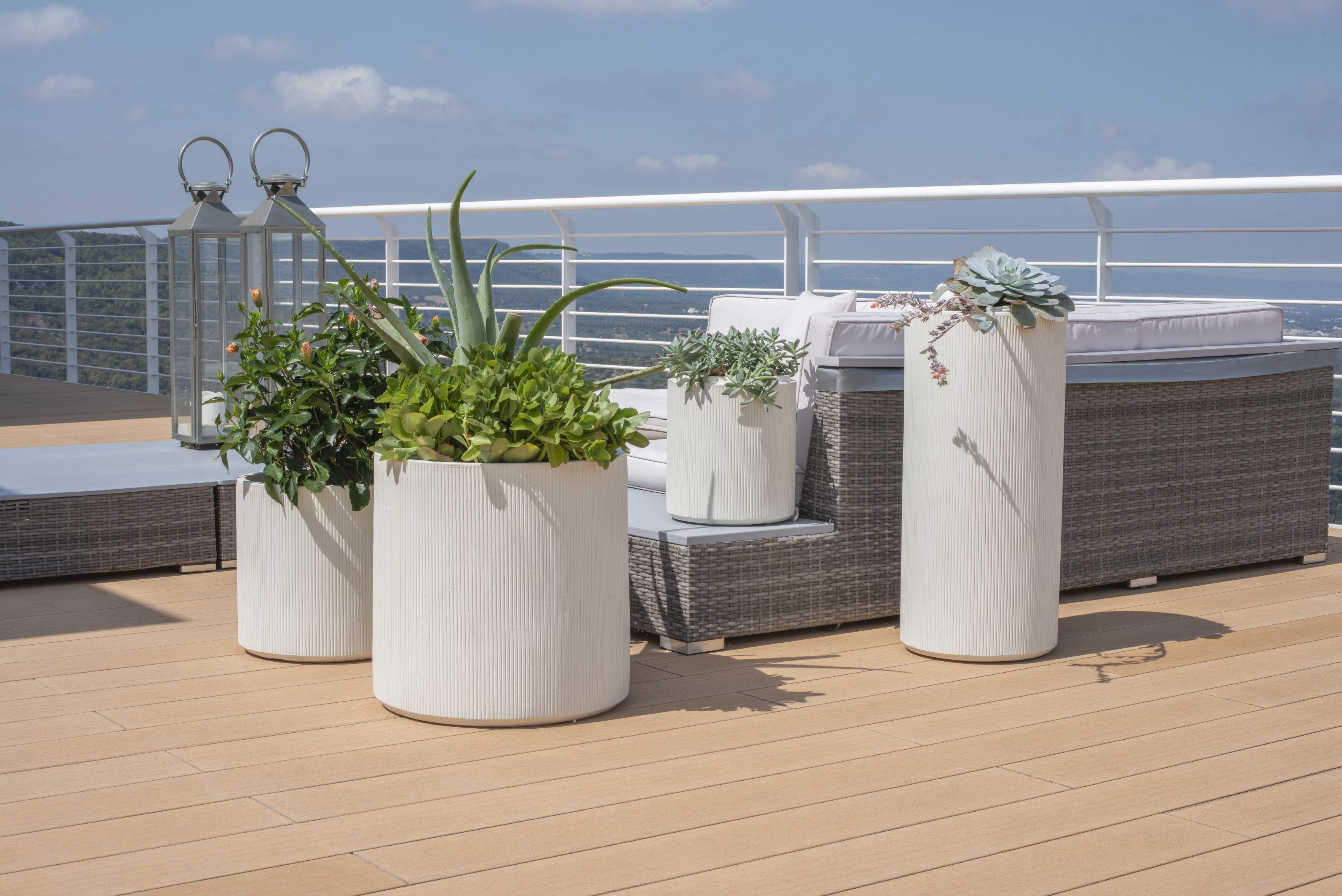Rigato City Flowerpot - Pearl Resin Indoor & Outdoor Planter, 36/46 cm