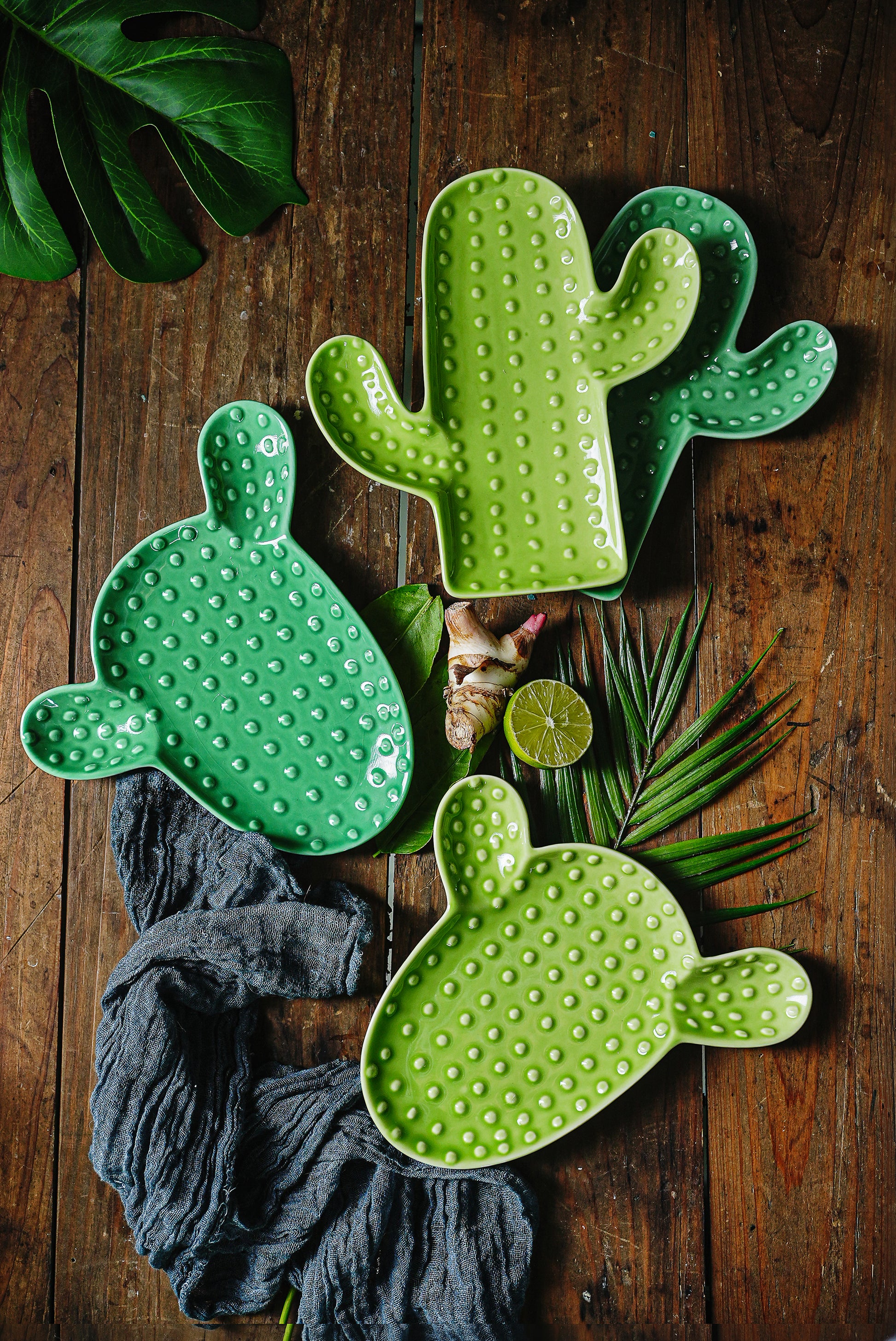 Cactus Plate - Porcelain, 22.5x17.8x2 cm