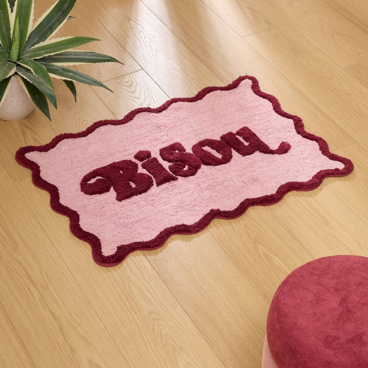 Wool-effect Rug "Cherry" - Pink Tufted Cotton Rug, Wavy Edges