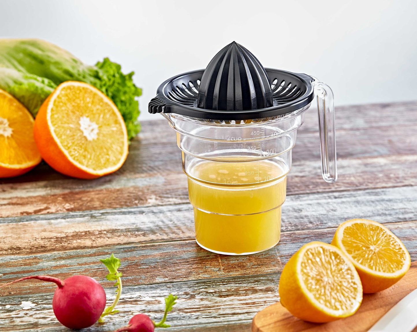 Clear Lemon Squeezer With Measurement Cup For Citrus Juicing