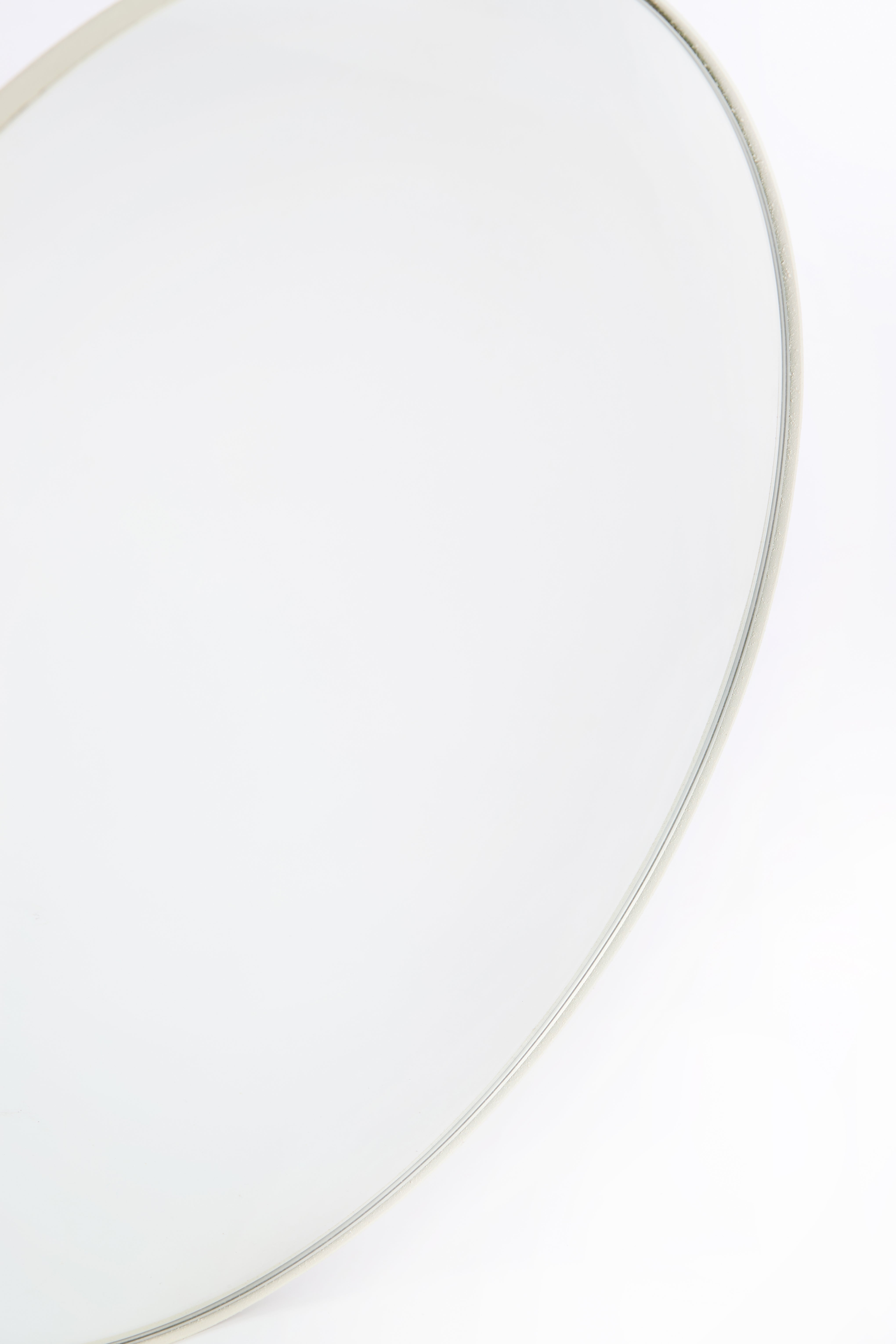 Rosario Side Table White Metal Modern Round Coffee Table