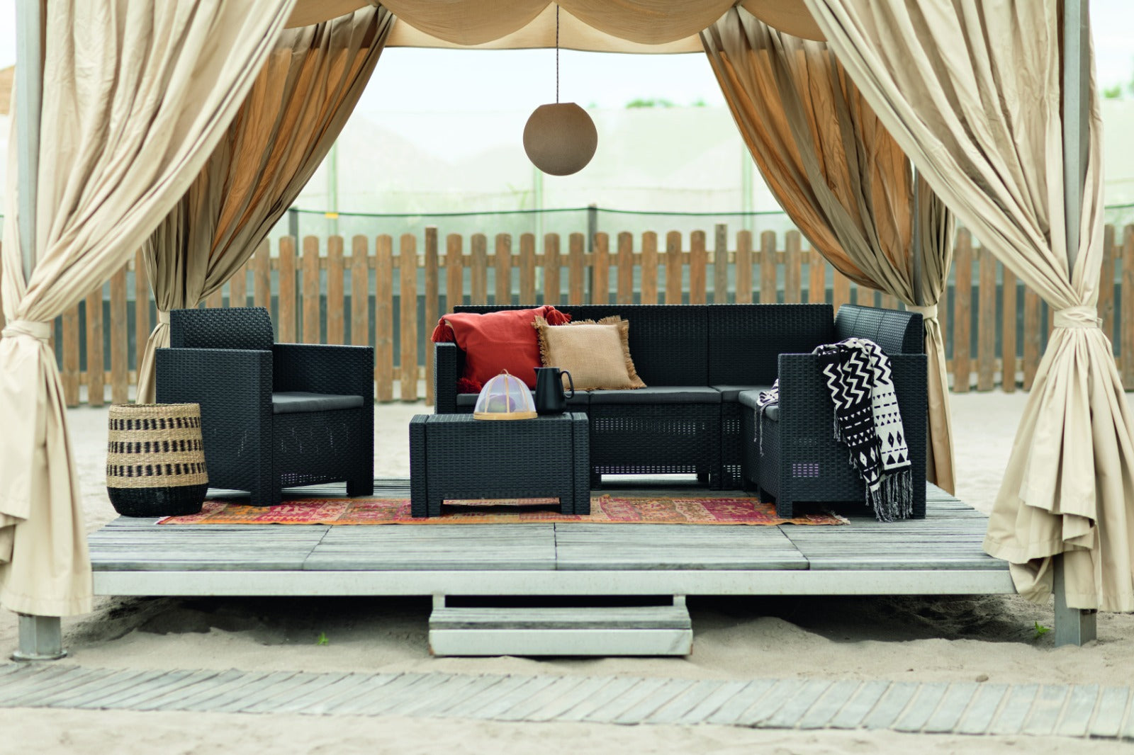 Nebrasca Corner Outdoor Set 5-Seater Rattan Sofa with Storage Table